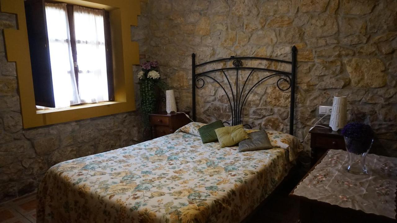 Viviendas Rurales Calderas Apartment *