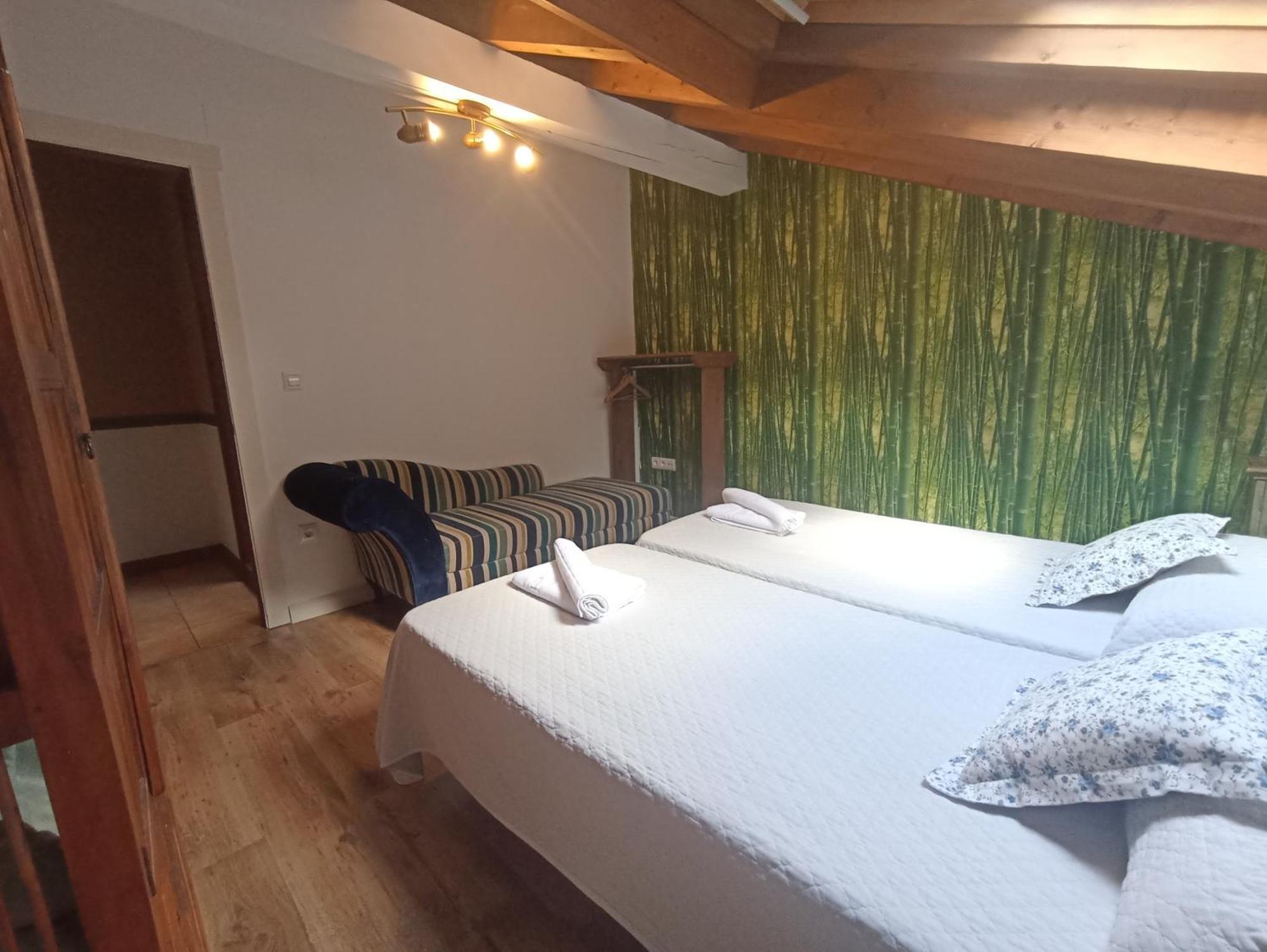 Viviendas Rurales Calderas Apartment